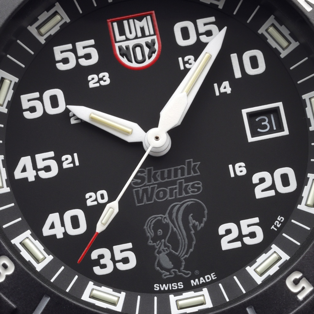 LUMINOX NIGHTHAWK ™ x Skunk Works ® – Bild 4